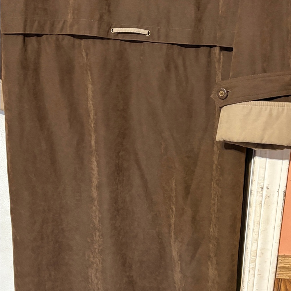 Utex Tan Outerwear with Black Label - Picture 9 of 12